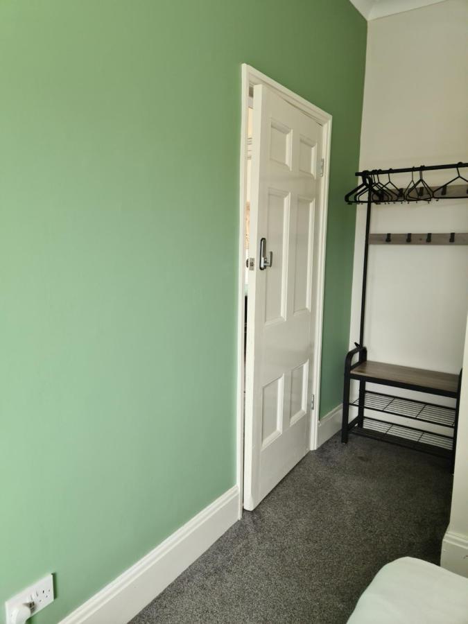 2 The Green, Exceptional Large House, Sea Views Loads Of Bathrooms Seaton Carew Esterno foto